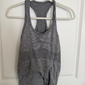 Swiftly Tech Racerback Tank Top  hip length- grey/heather Grey